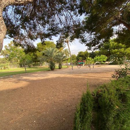 Orihuela Costa 2-Bedroom 1-Bath Renovated Vacation Rental On La Zenia Beach Esterno foto