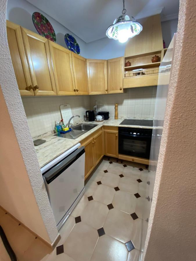 Orihuela Costa 2-Bedroom 1-Bath Renovated Vacation Rental On La Zenia Beach Esterno foto