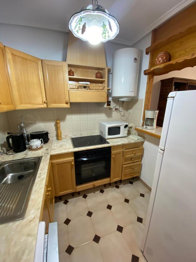 Orihuela Costa 2-Bedroom 1-Bath Renovated Vacation Rental On La Zenia Beach Esterno foto