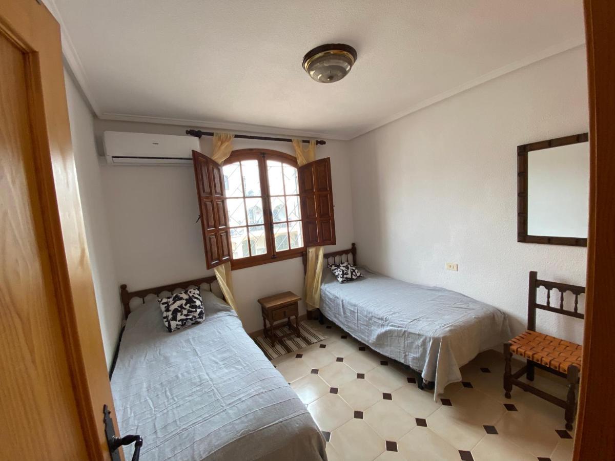 Orihuela Costa 2-Bedroom 1-Bath Renovated Vacation Rental On La Zenia Beach Esterno foto