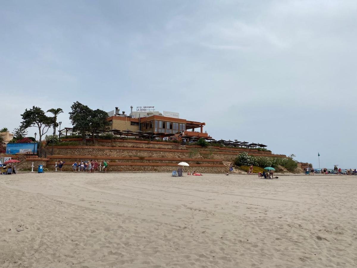 Orihuela Costa 2-Bedroom 1-Bath Renovated Vacation Rental On La Zenia Beach Esterno foto